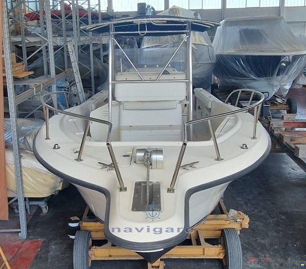 Pursuit 2870 Center Console