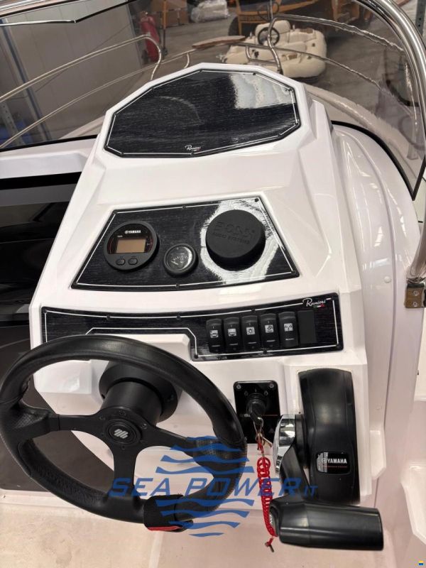 Ranieri Cantiere Shadow 19