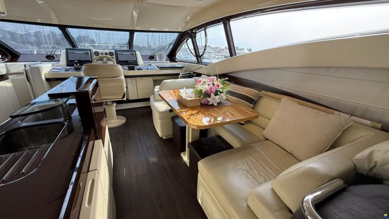 Azimut 58 (60) FLY