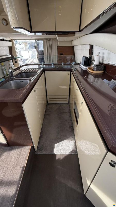 Azimut 58 (60) FLY