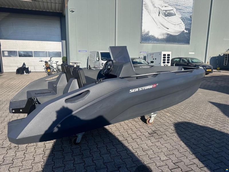 SEASTORM 17