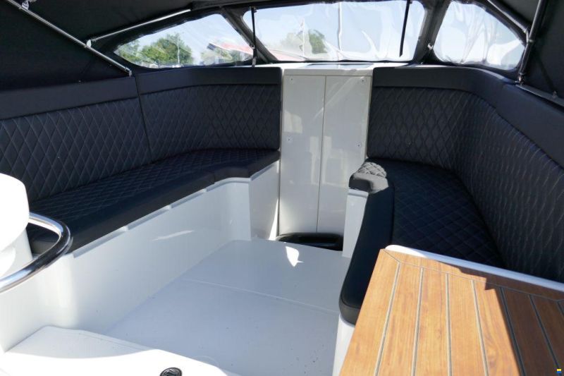Oud Huijzer 740 Tender