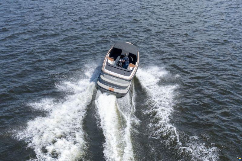 Oud Huijzer 740 Tender