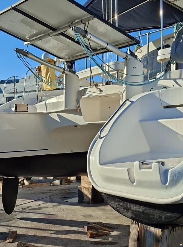Fountaine Pajot Lavezzi 40