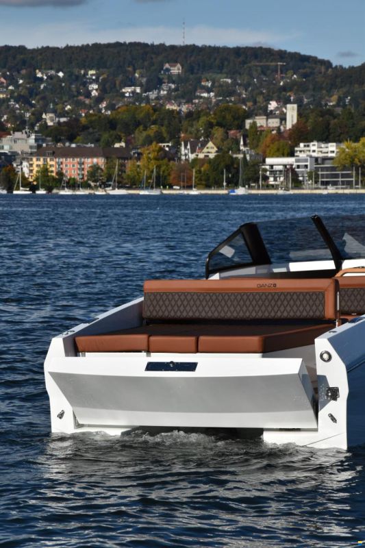 Ganz Boats Ovation 7X Cruiser