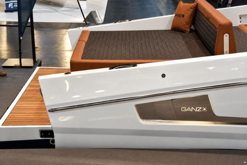 Ganz Boats Ovation 7X Cruiser