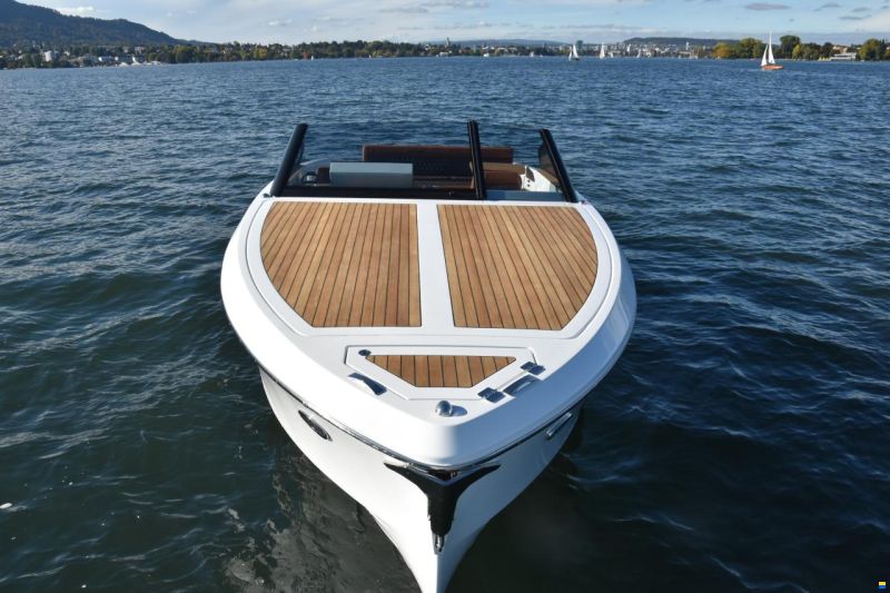 Ganz Boats Ovation 7X Cruiser