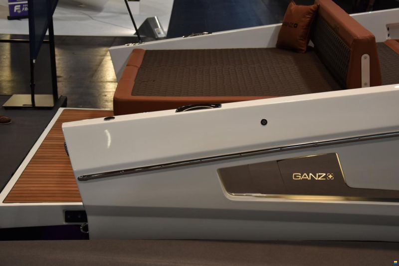 Ganz Boats Ovation 7X Cruiser