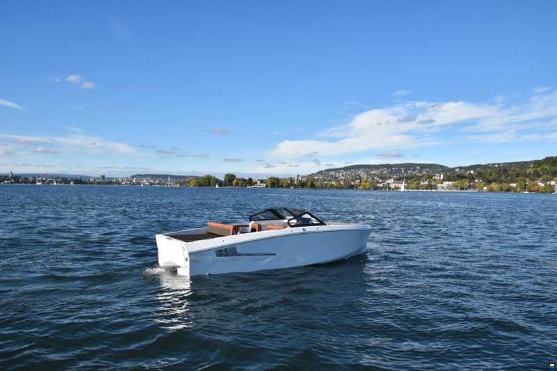 Ganz Boats Ovation 7X Cruiser