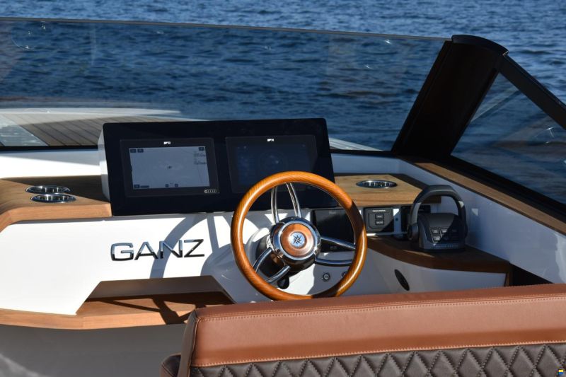 Ganz Boats Ovation 7X Cruiser