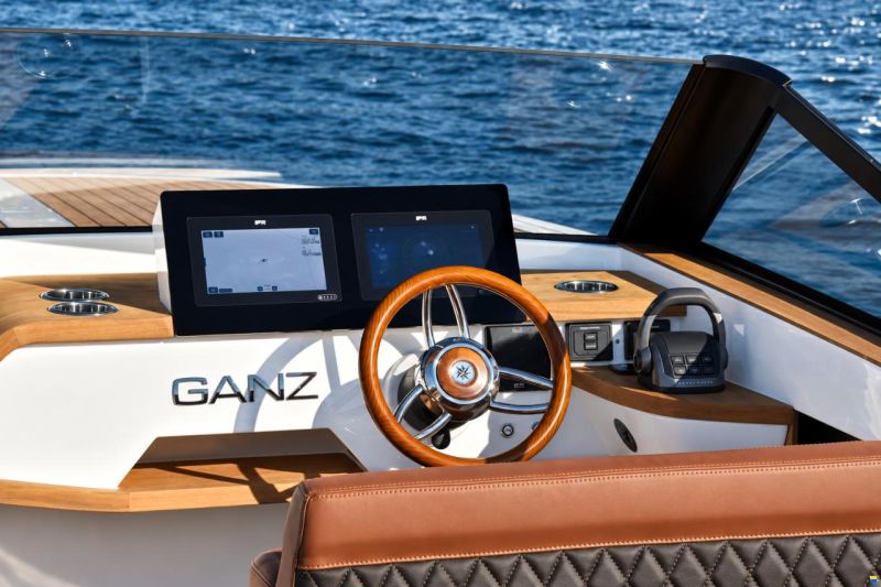 Ganz Boats Ovation 7X Cruiser
