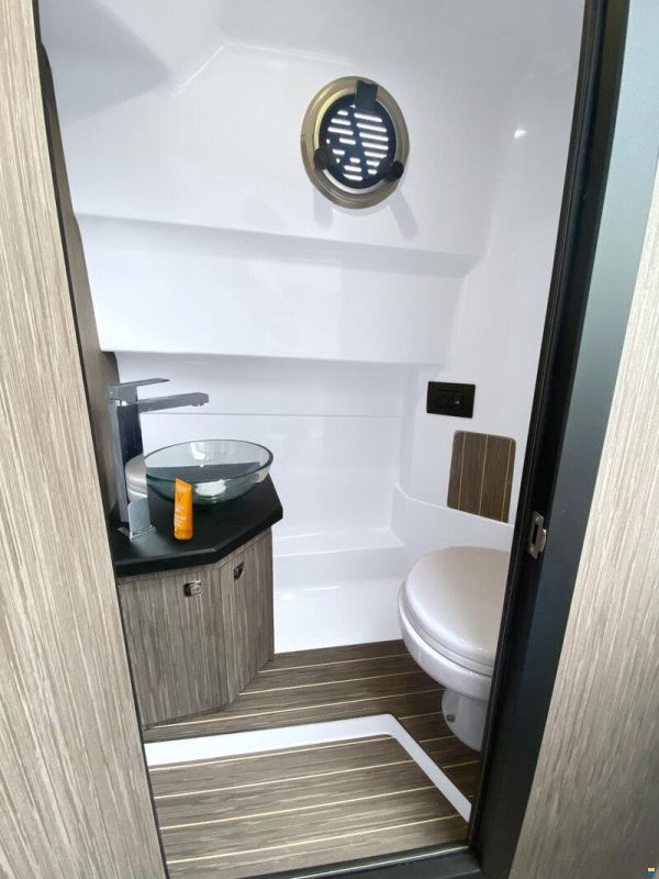 Ranieri GOMMONE RANIERI CAYMAN 28 CABIN 2026