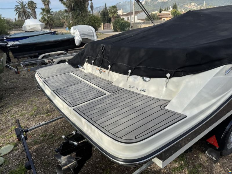 Sea Ray 210 SPXE