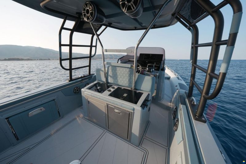 Ranieri GOMMONE RANIERI CAYMAN 33 CABIN 2026 usa