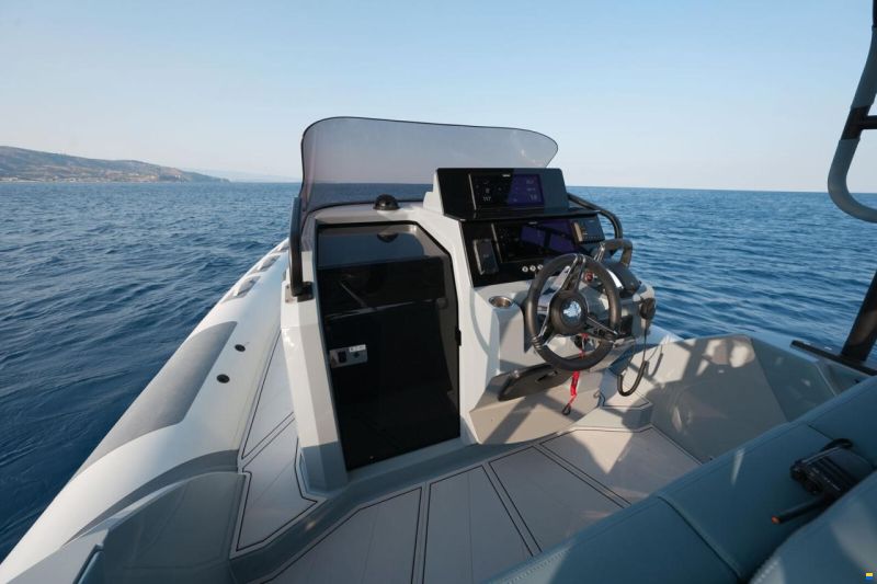 Ranieri GOMMONE RANIERI CAYMAN 33 CABIN 2026 usa