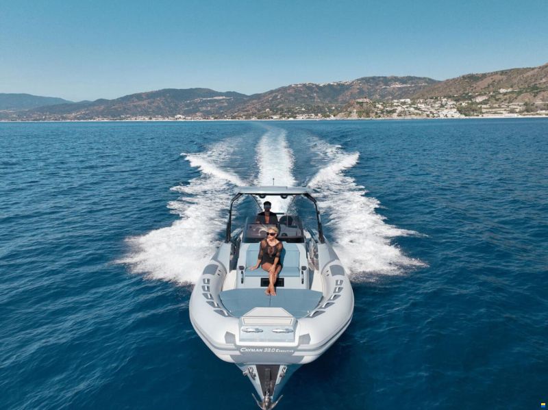 Ranieri GOMMONE RANIERI CAYMAN 33 CABIN 2026 usa