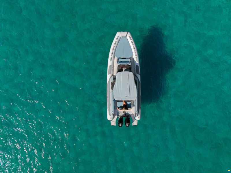 Ranieri GOMMONE RANIERI CAYMAN 33 CABIN 2026 usa