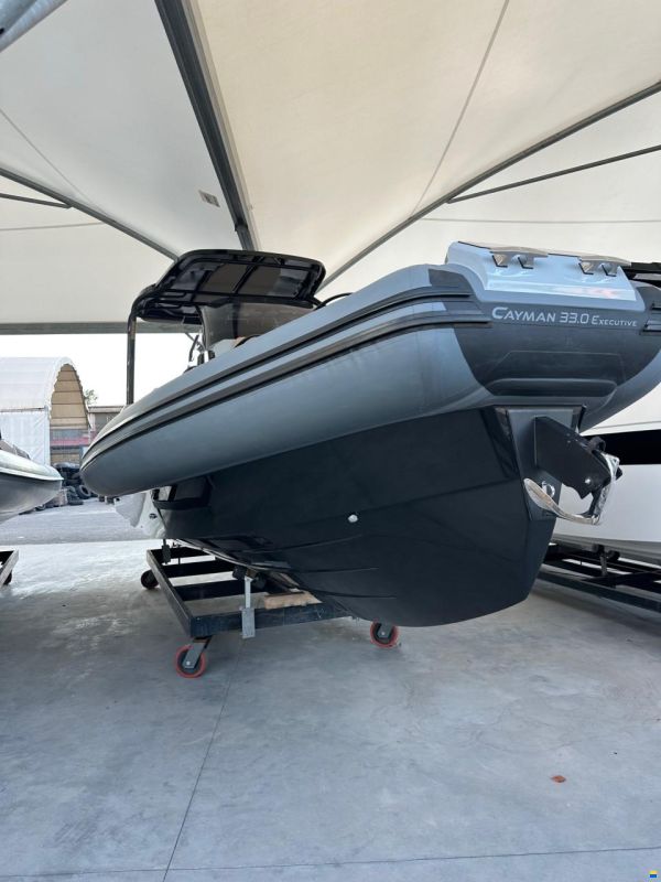 Ranieri GOMMONE RANIERI CAYMAN 33 CABIN 2026 usa