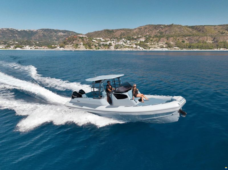 Ranieri GOMMONE RANIERI CAYMAN 33 CABIN 2026 usa