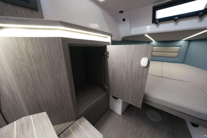 Ranieri GOMMONE RANIERI CAYMAN 33 CABIN 2026 usa