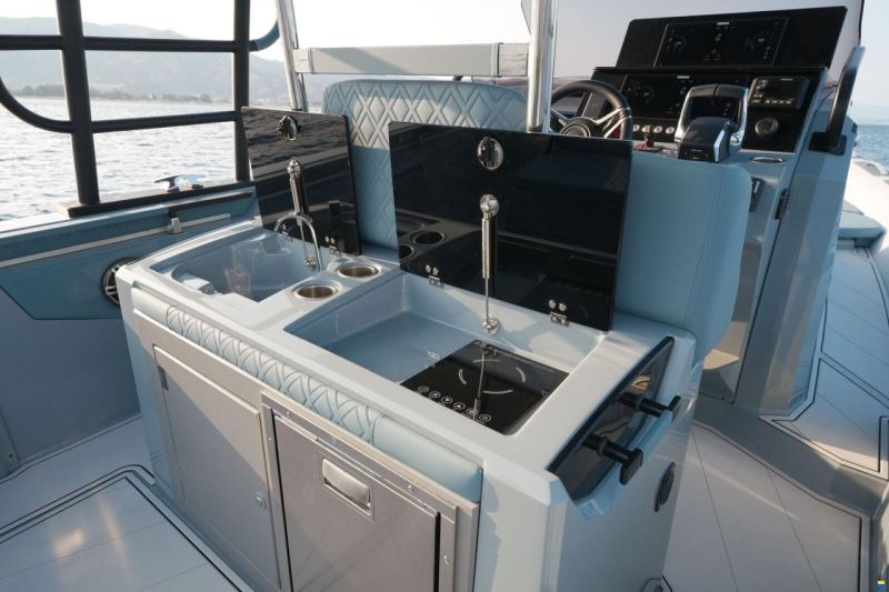 Ranieri GOMMONE RANIERI CAYMAN 33 CABIN 2026 usa