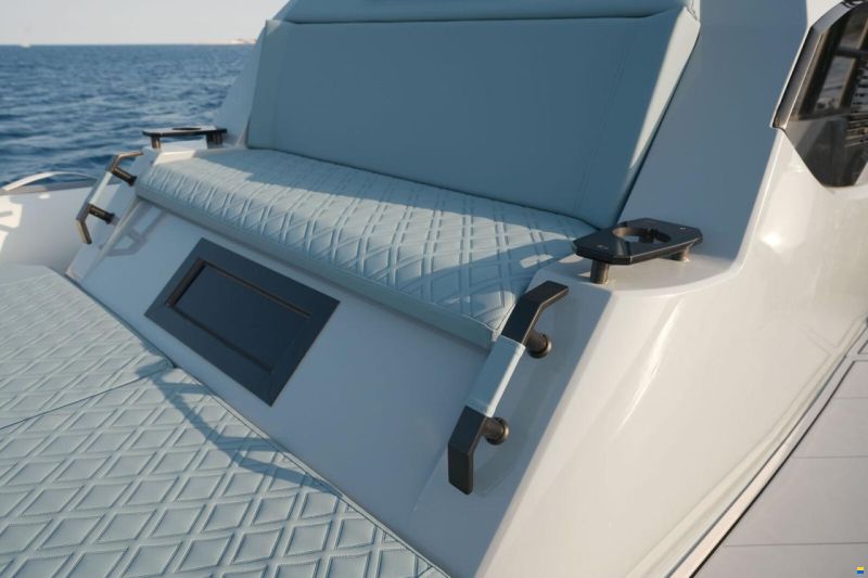 Ranieri GOMMONE RANIERI CAYMAN 33 CABIN 2026 usa