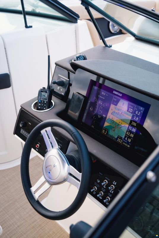 Sea Ray SDX270