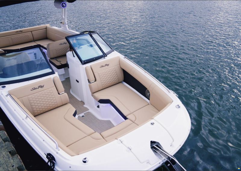 Sea Ray SDX270