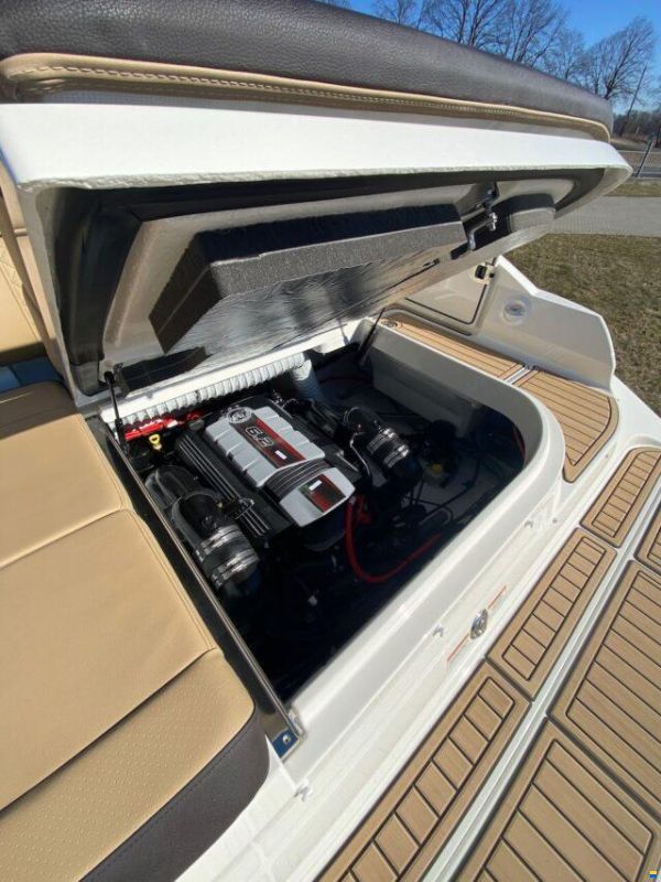 Sea Ray SDX270