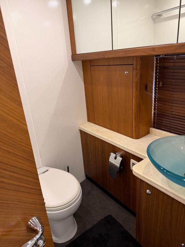 Sunseeker Predator 82