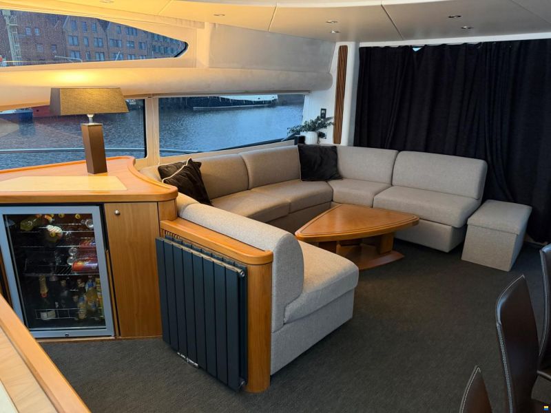 Sunseeker Predator 82