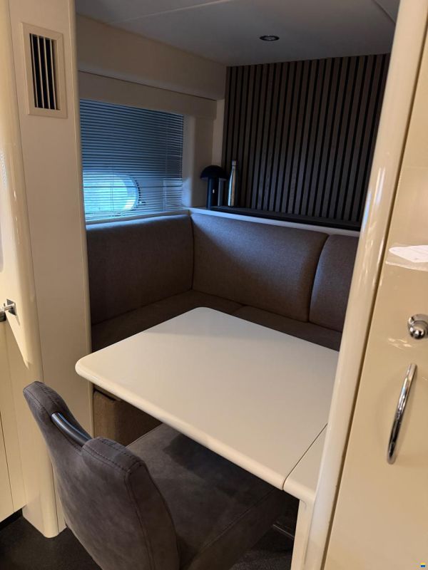 Sunseeker Predator 82