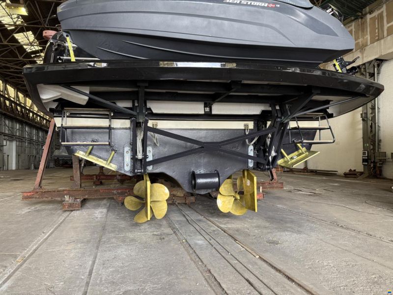 Sunseeker Predator 82