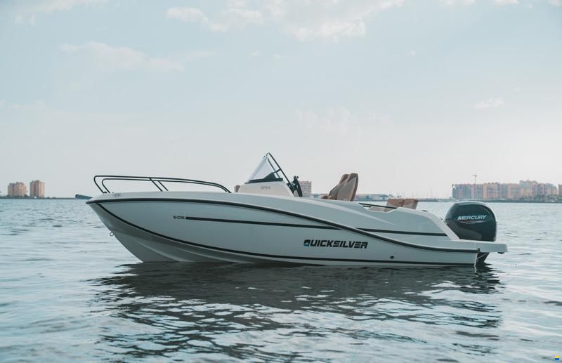 Quicksilver ACTIV 605 Open