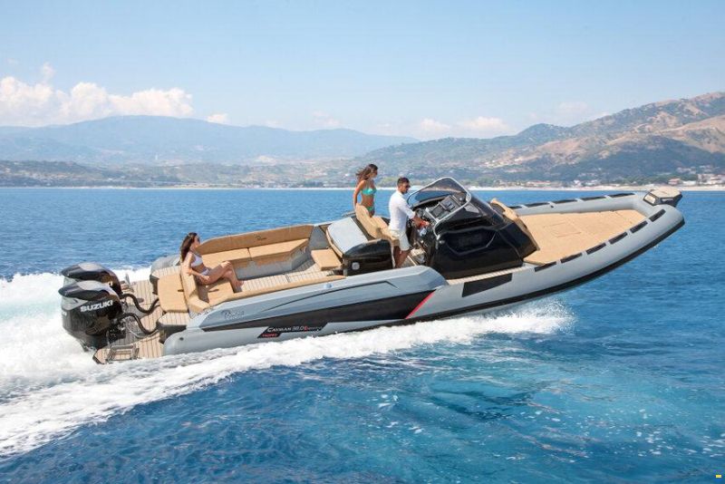 Ranieri SPLENDIDO GOMMONE RANIERI CAYMAN 38 EXEC
