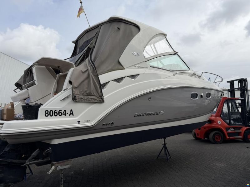 Chaparral 310 Signature