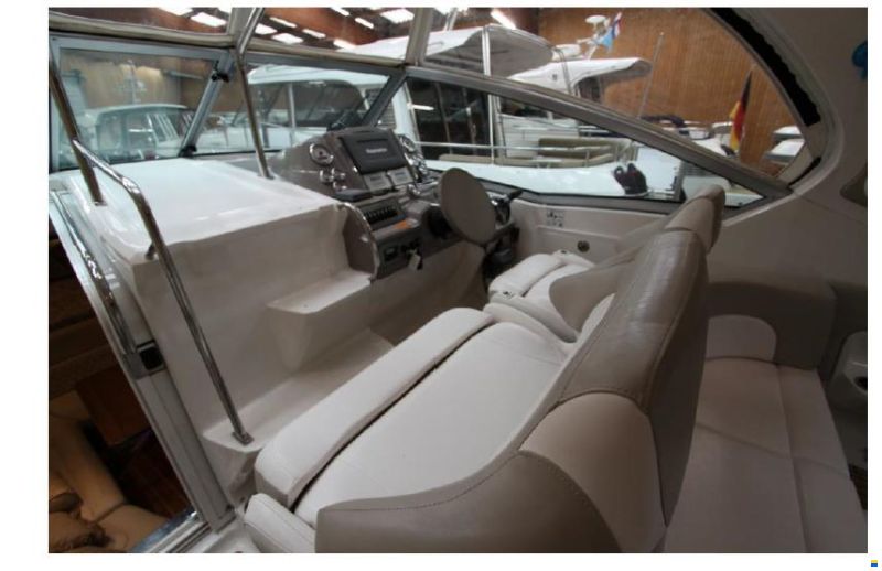 Chaparral 310 Signature