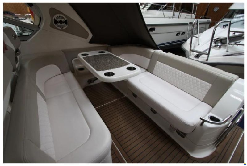 Chaparral 310 Signature