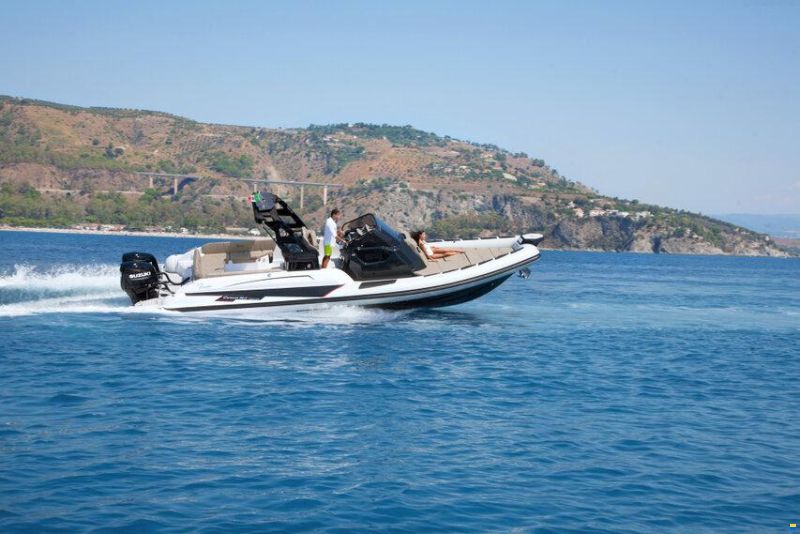 Ranieri GOMMONE RANIERI CAYMAN 35 EXECUTIVE