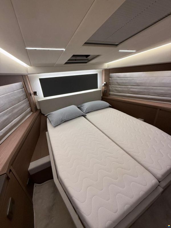 Jeanneau PRESTIGE 520 FLY (HARDTOP) 2025
