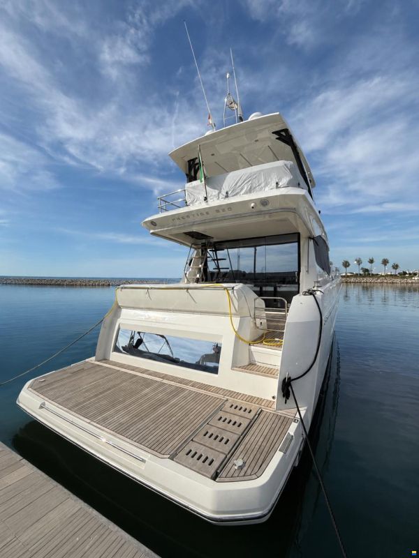 Jeanneau PRESTIGE 520 FLY (HARDTOP) 2025