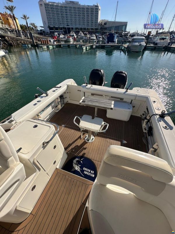 Boston Whaler 305 Conquest
