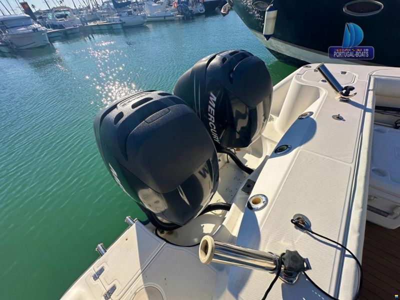 Boston Whaler 305 Conquest