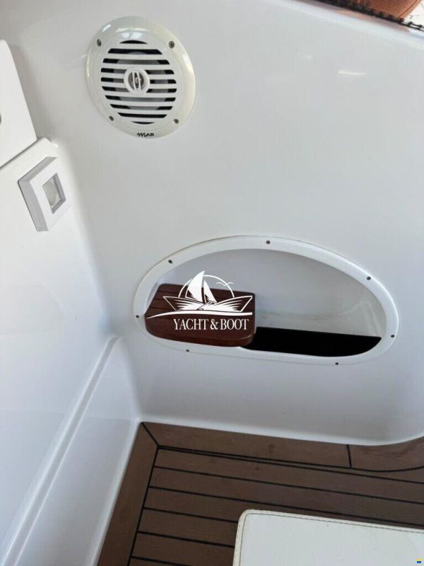 Saver 830 Cabin