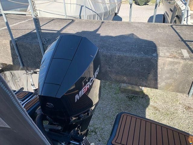 revo yacht REVO 700