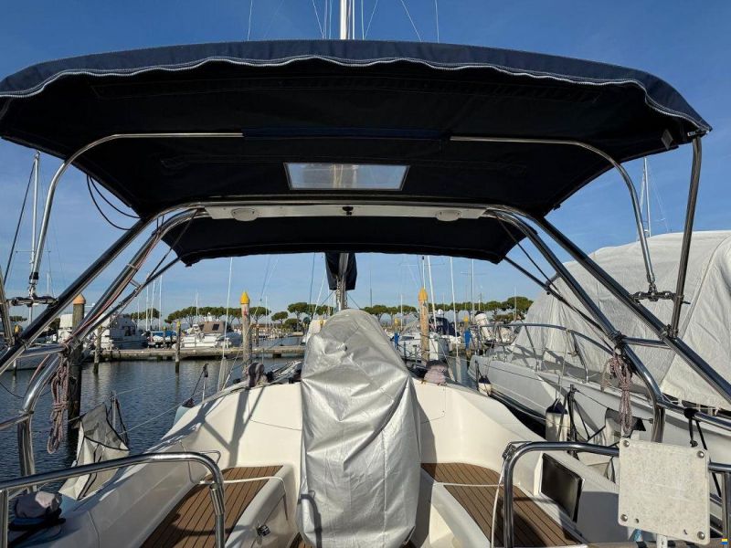 Hunter Marine 33 LEGEND