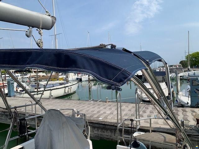 Hunter Marine 33 LEGEND