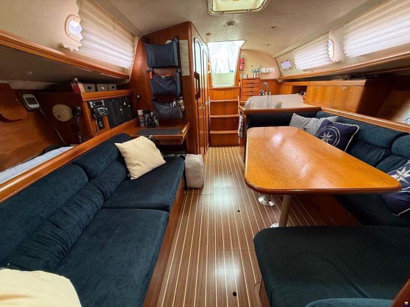 Hunter Marine 33 LEGEND