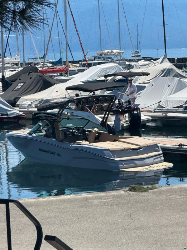 MasterCraft NXT23 | 2024 | Gris