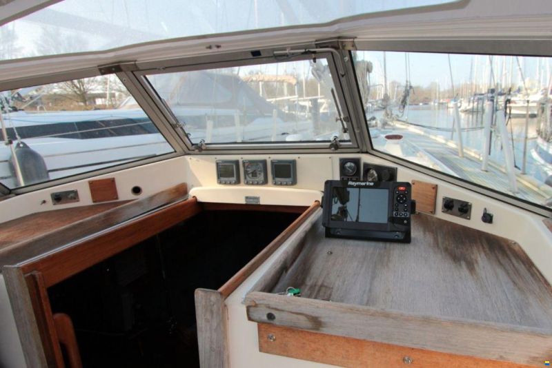 Hallberg-Rassy 352